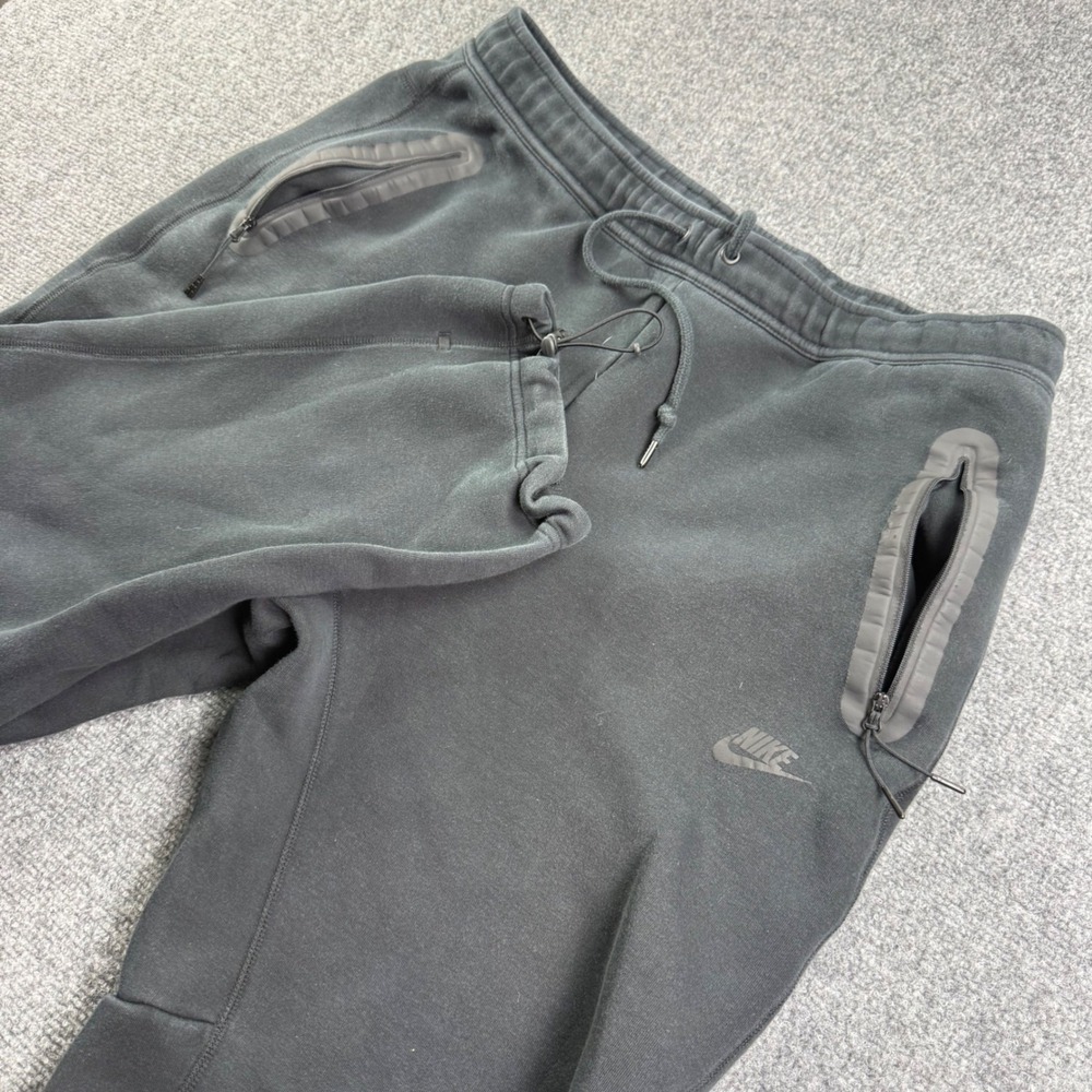 Nike Tech Fleece Sweatpants Size XL Black HJ6533-010 Tapered Joggers Men's